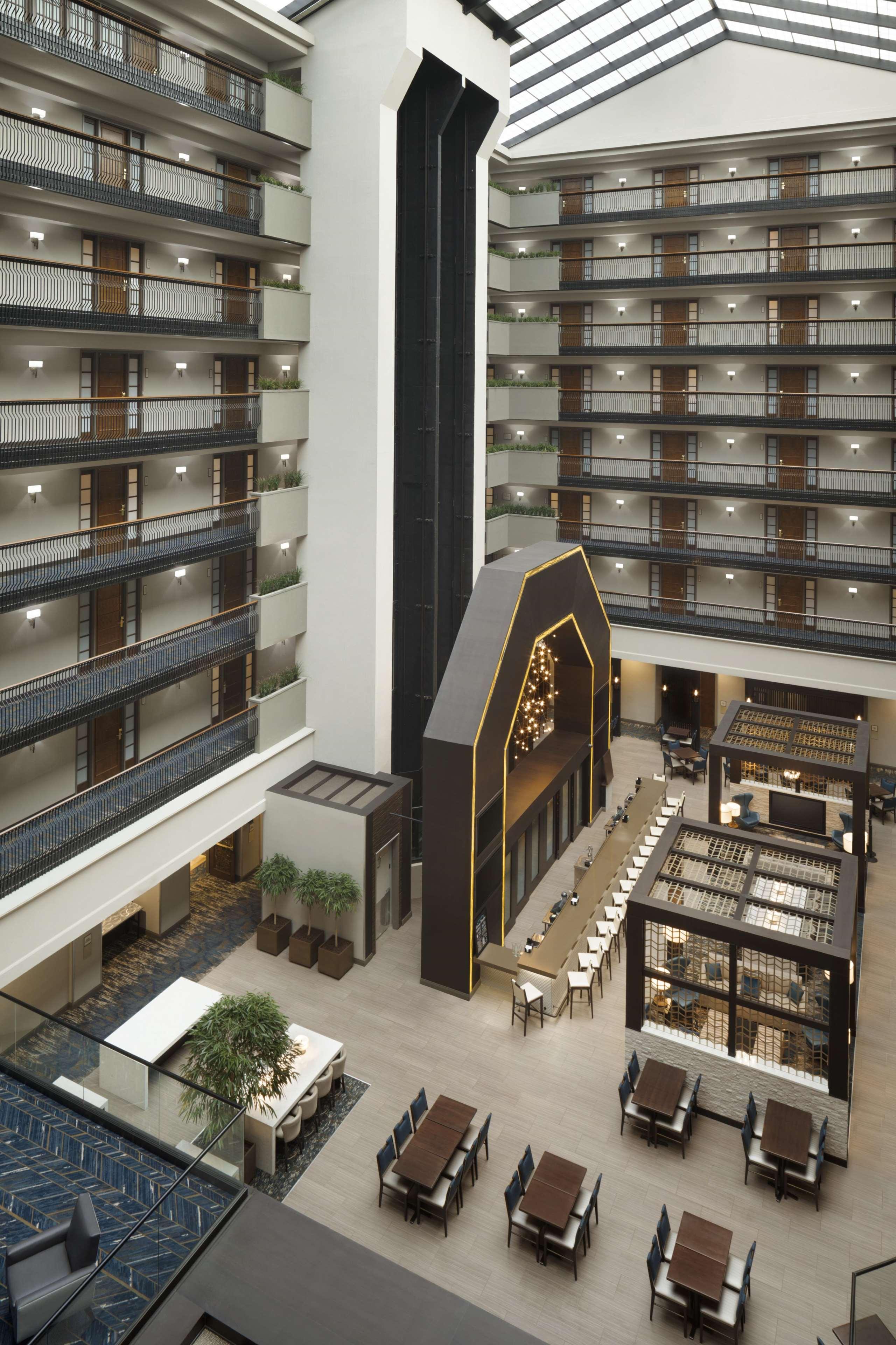 Embassy Suites By Hilton Columbus Extérieur photo