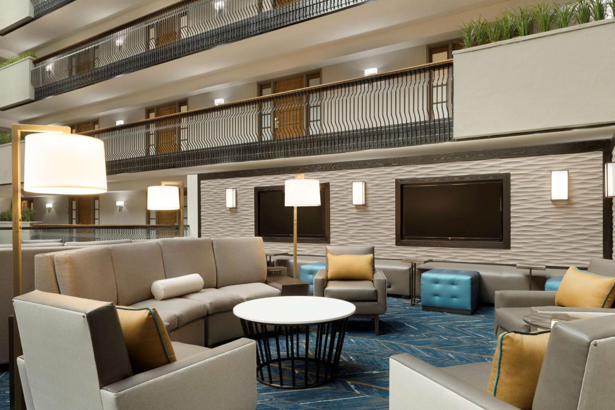 Embassy Suites By Hilton Columbus Extérieur photo