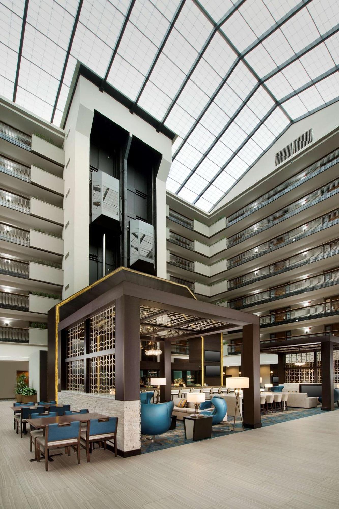 Embassy Suites By Hilton Columbus Extérieur photo