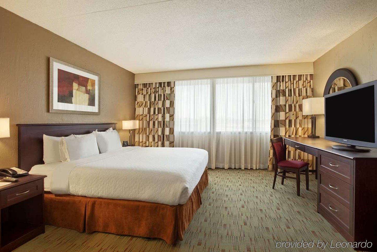 Embassy Suites By Hilton Columbus Extérieur photo